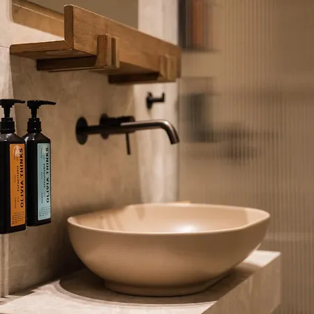 Aparthotel Karavel - Old Town Boutique 4*