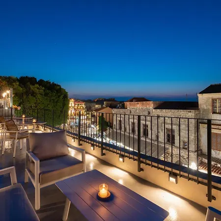 Karavel - Old Town Boutique 4*