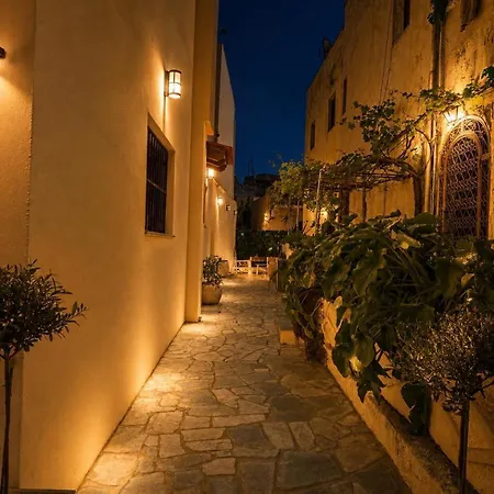 Karavel - Old Town Boutique 4*