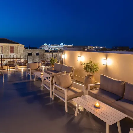Aparthotel Karavel - Old Town Boutique 4*