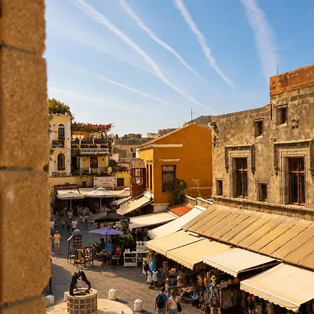 Karavel - Old Town Boutique