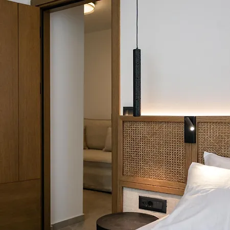 Karavel - Old Town Boutique