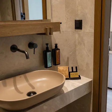 Aparthotel Karavel - Old Town Boutique