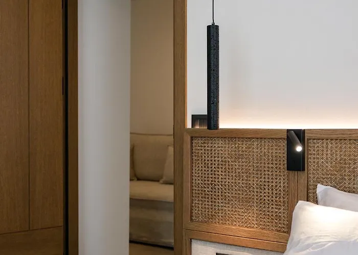 Karavel - Old Town Boutique